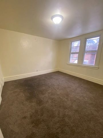 7611 Baxter St, Homewood Brushton, PA 15208