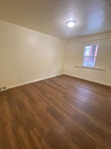 7611 Baxter St, Homewood Brushton, PA 15208