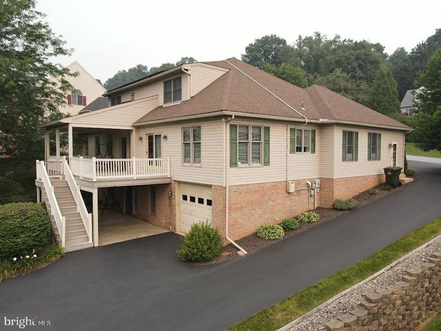 1022 WOODRIDGE RD, Red Lion, PA 17356