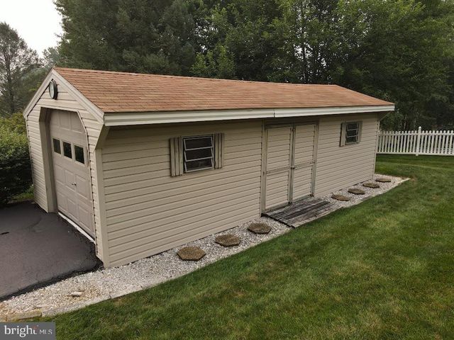 1022 WOODRIDGE RD, Red Lion, PA 17356