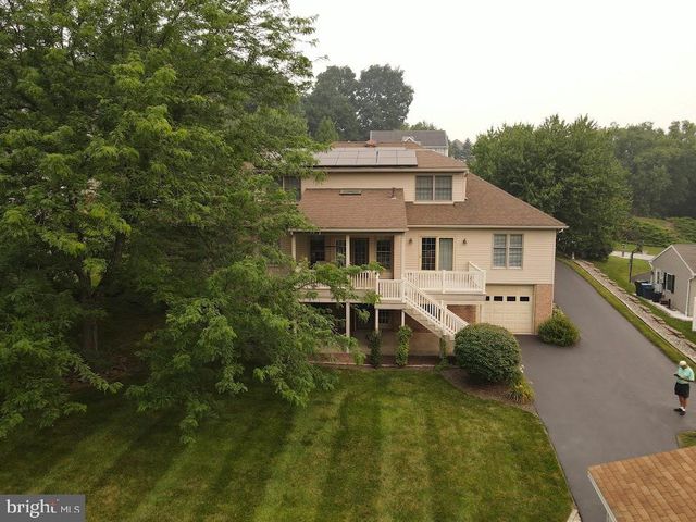 1022 WOODRIDGE RD, Red Lion, PA 17356