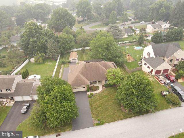 1022 WOODRIDGE RD, Red Lion, PA 17356