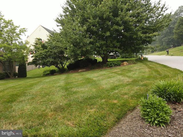 1022 WOODRIDGE RD, Red Lion, PA 17356