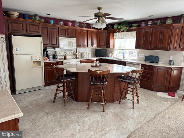 1022 WOODRIDGE RD, Red Lion, PA 17356
