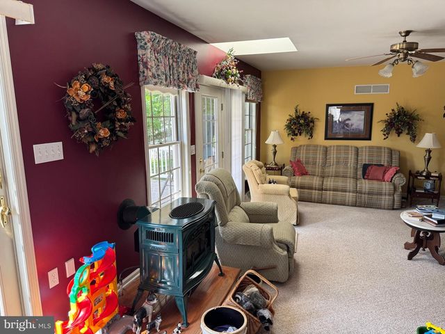 1022 WOODRIDGE RD, Red Lion, PA 17356
