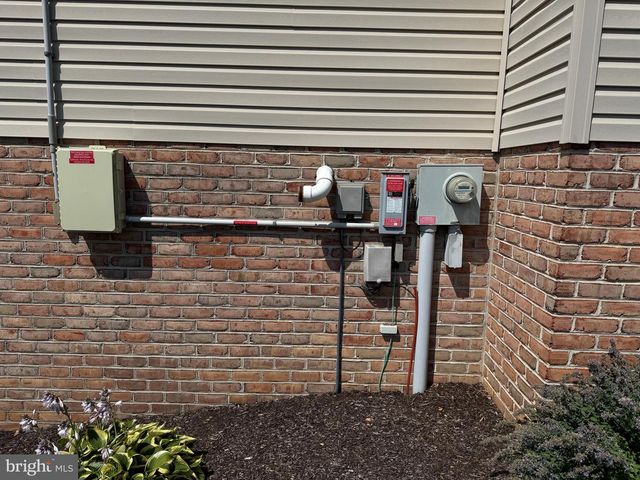 1022 WOODRIDGE RD, Red Lion, PA 17356
