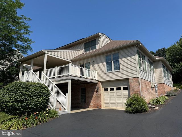 1022 WOODRIDGE RD, Red Lion, PA 17356
