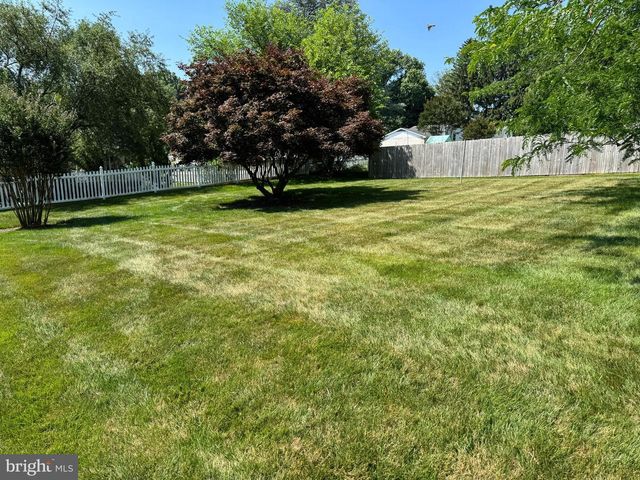 1022 WOODRIDGE RD, Red Lion, PA 17356