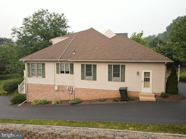 1022 WOODRIDGE RD, Red Lion, PA 17356