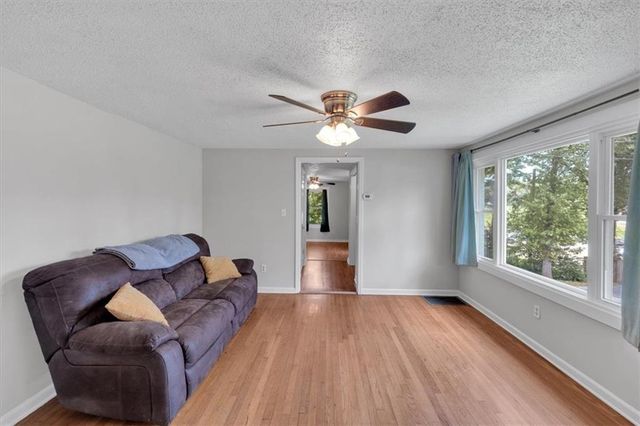 19 Cut Off Road, Cartersville, GA 30120