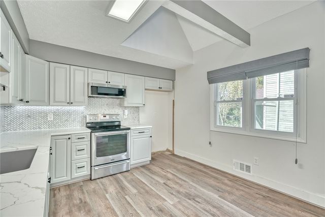 41 Kingston Street, Rochester, NY 14609