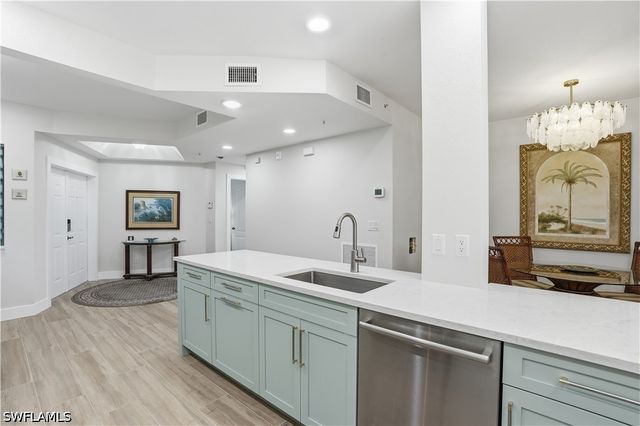 7671 Pebble Creek CIR 204, Naples, FL 34108