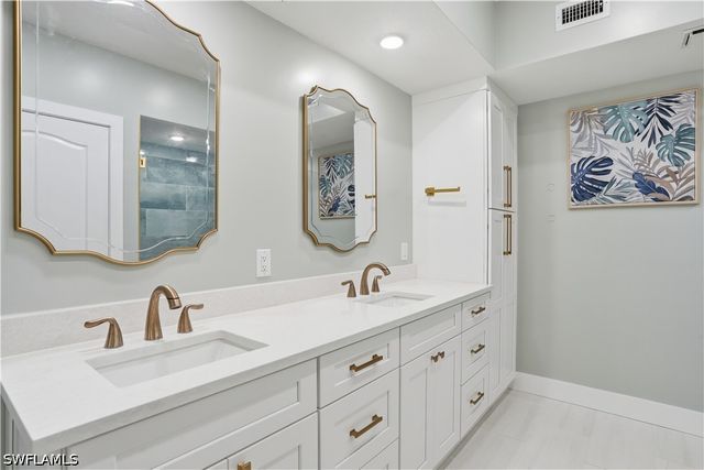 7671 Pebble Creek CIR 204, Naples, FL 34108