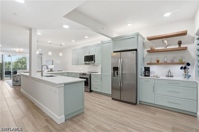 7671 Pebble Creek CIR 204, Naples, FL 34108