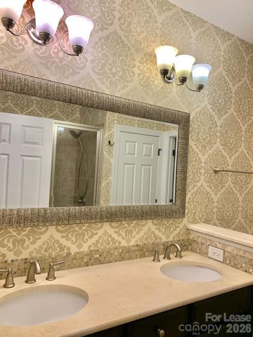 15425 Barossa Valley Street, Charlotte, NC 28277