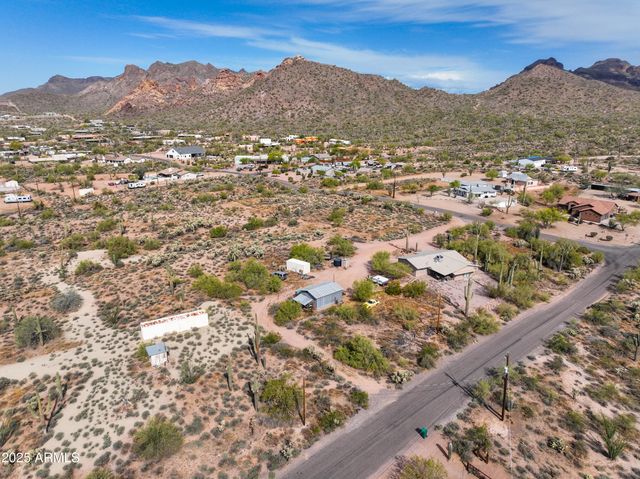 1325 E TONTO Street, Apache Junction, AZ 85119