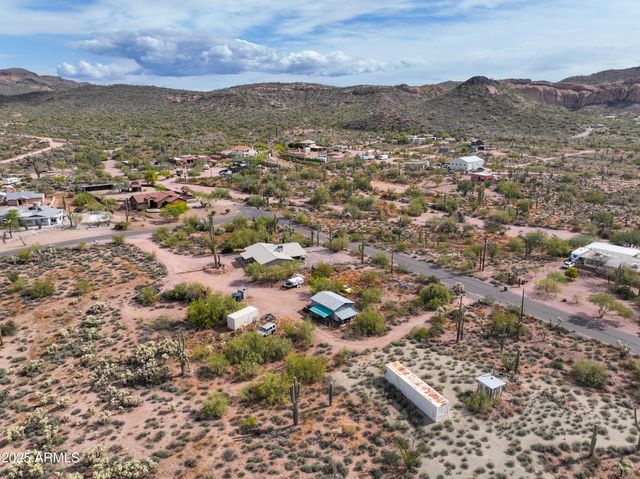 1325 E TONTO Street, Apache Junction, AZ 85119