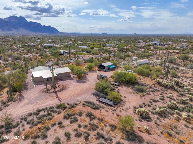 1325 E TONTO Street, Apache Junction, AZ 85119