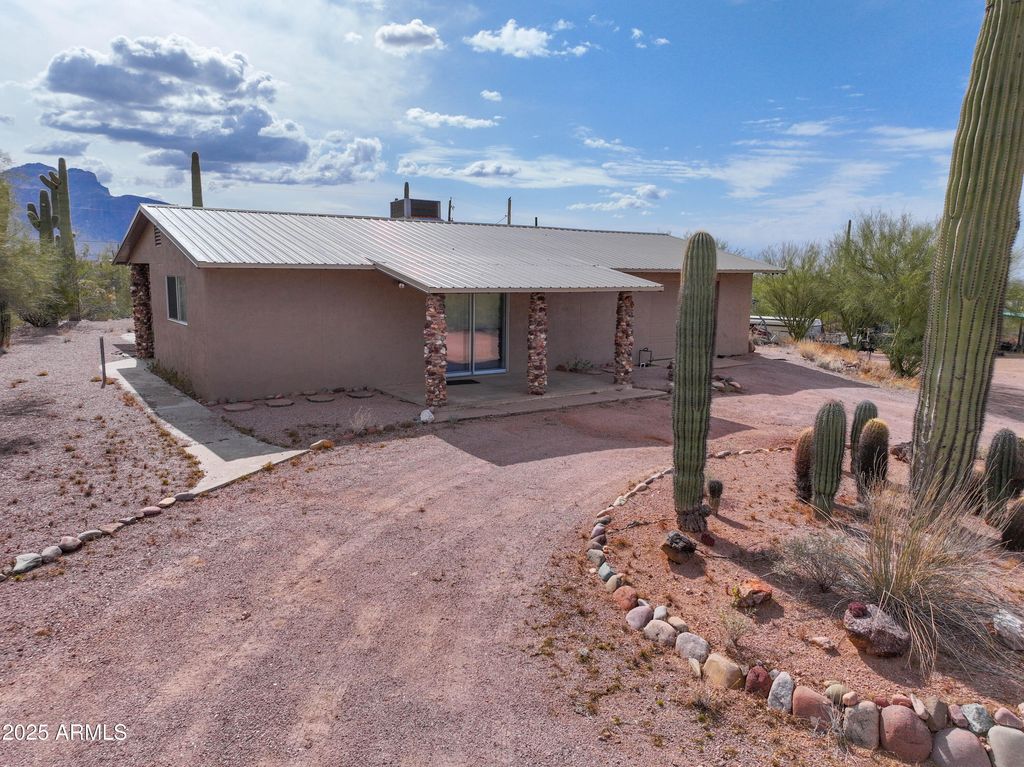 1325 E TONTO Street, Apache Junction, AZ 85119 — photo 2