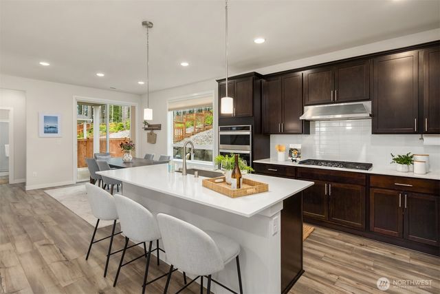 1785 Ashby Avenue NW, Poulsbo, WA 98370