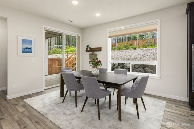 1785 Ashby Avenue NW, Poulsbo, WA 98370