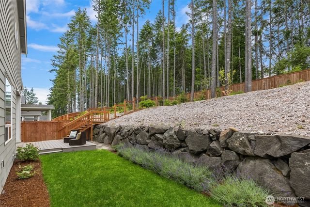 1785 Ashby Avenue NW, Poulsbo, WA 98370