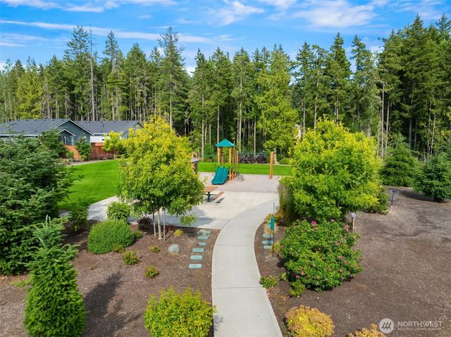 1785 Ashby Avenue NW, Poulsbo, WA 98370