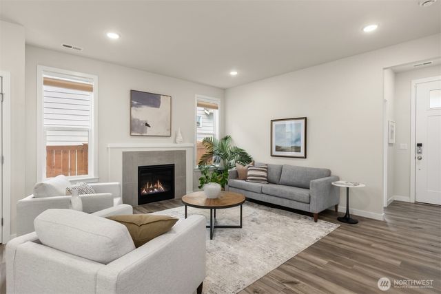 1785 Ashby Avenue NW, Poulsbo, WA 98370