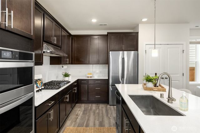 1785 Ashby Avenue NW, Poulsbo, WA 98370