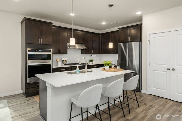 1785 Ashby Avenue NW, Poulsbo, WA 98370