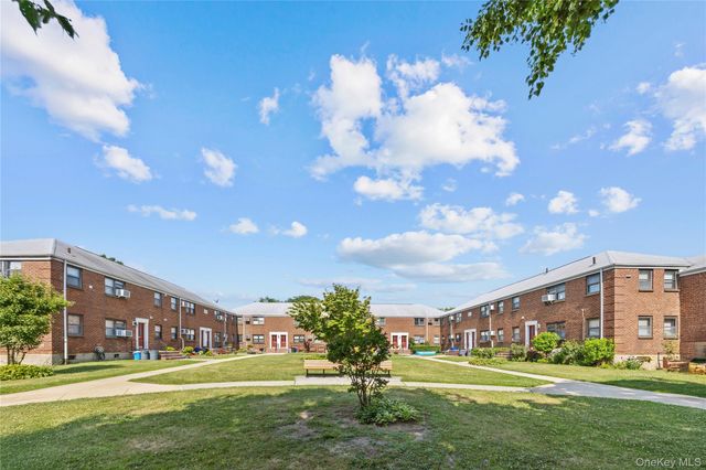 16-14 160th Street 689, Whitestone, NY 11357