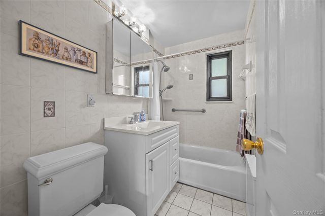 16-14 160th Street 689, Whitestone, NY 11357