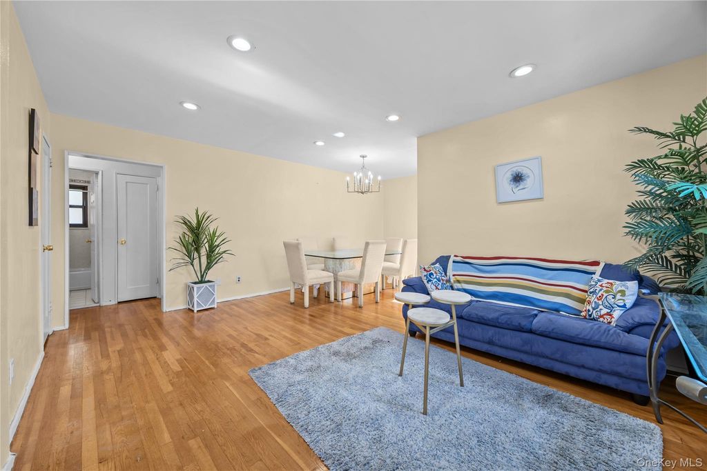 16-14 160th Street 689, Whitestone, NY 11357