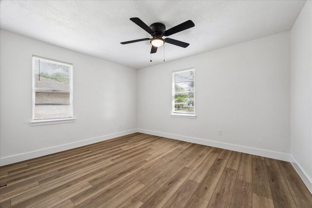 7413 Faith Drive, Deer Park, TX 77536