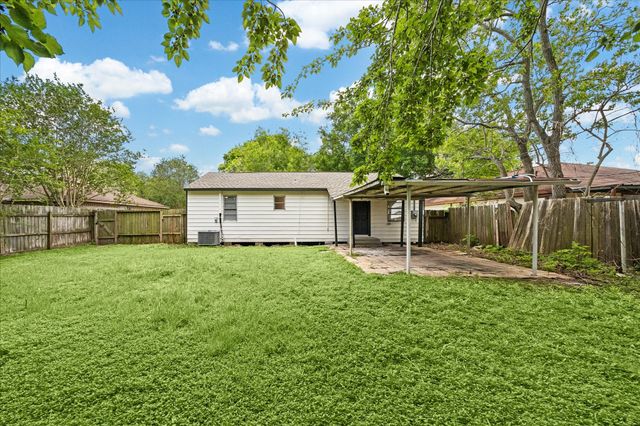 7413 Faith Drive, Deer Park, TX 77536