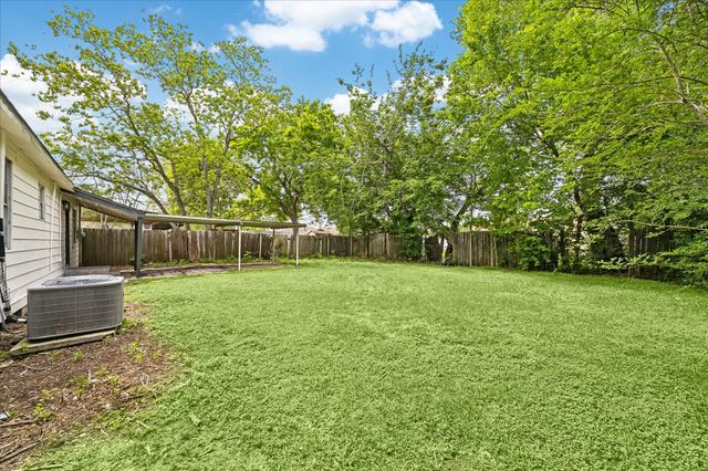 7413 Faith Drive, Deer Park, TX 77536