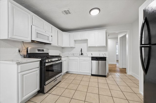 7413 Faith Drive, Deer Park, TX 77536