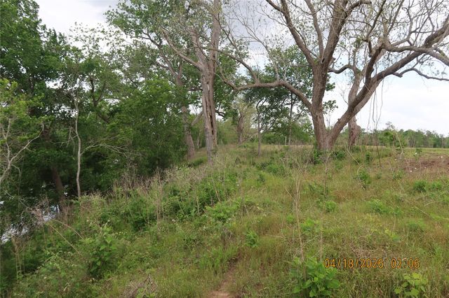1052 Rail Head Road, Columbus, TX 78934