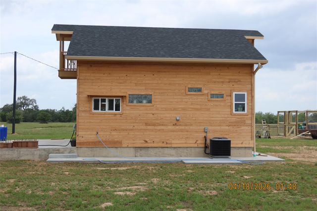 1052 Rail Head Road, Columbus, TX 78934