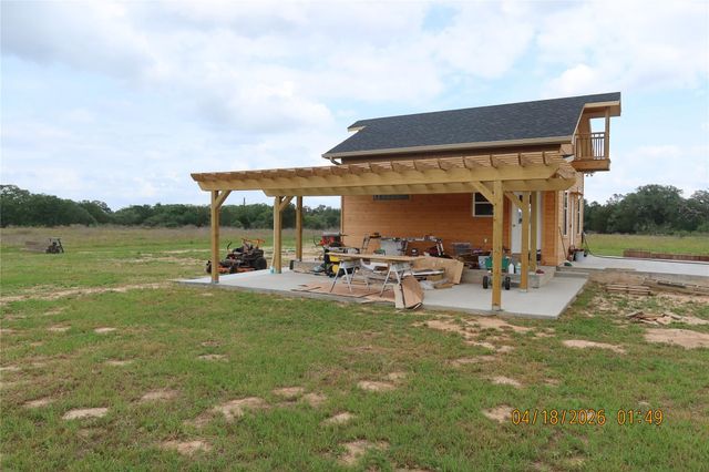 1052 Rail Head Road, Columbus, TX 78934
