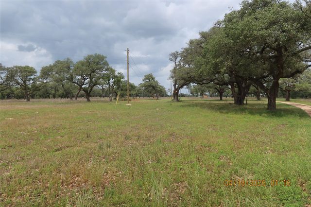 1052 Rail Head Road, Columbus, TX 78934