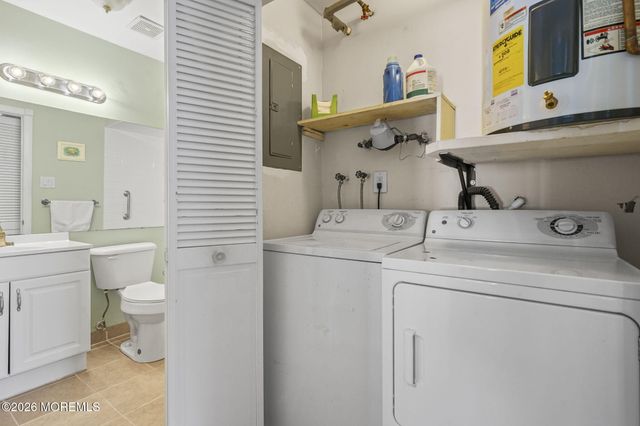 101 Arrowood Road A, Manalapan, NJ 07726