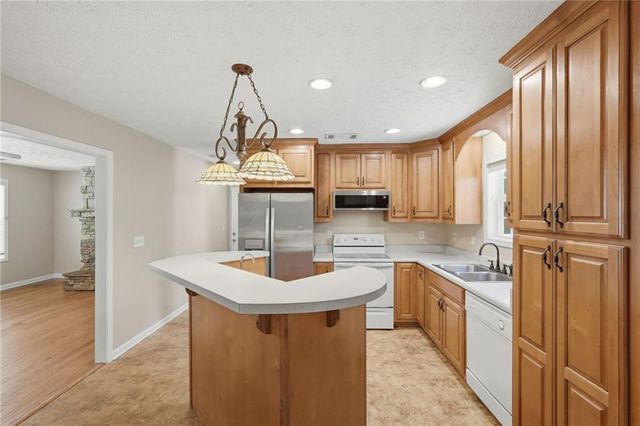 309 Barney Fields Road, Dahlonega, GA 30533