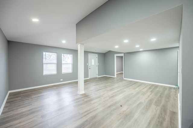 42425 N Park Lane E, Antioch, IL 60002