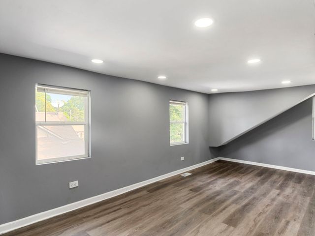 42425 N Park Lane E, Antioch, IL 60002