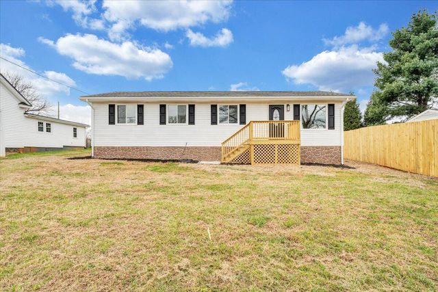 30 Grayson ST, Rocky Mount, VA 24151