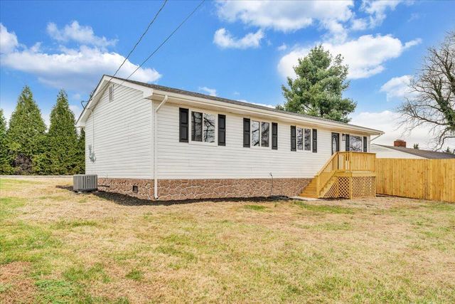30 Grayson ST, Rocky Mount, VA 24151