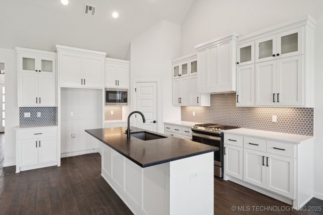 2416 W Lansing Place, Broken Arrow, OK 74012