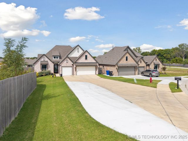 2416 W Lansing Place, Broken Arrow, OK 74012