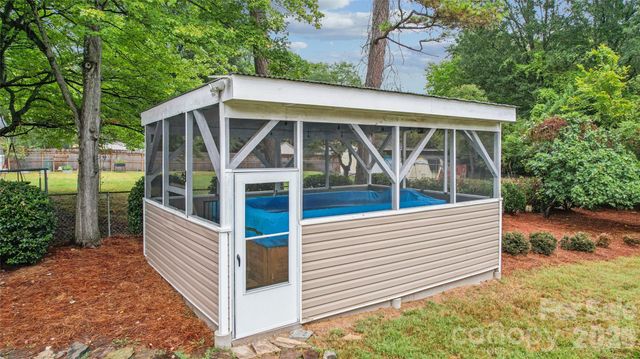 6501 Wheeler Drive, Charlotte, NC 28211